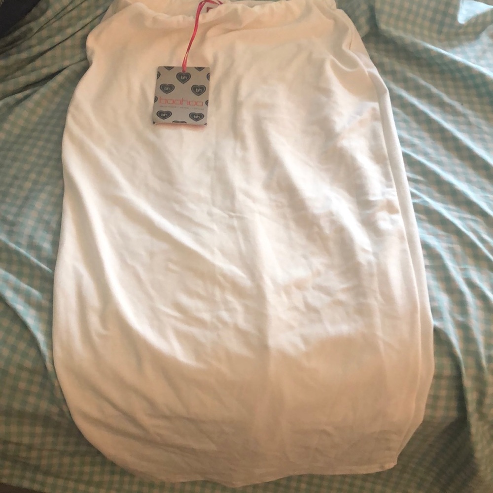 Brand New White Boo Hoo Pencil Skirt